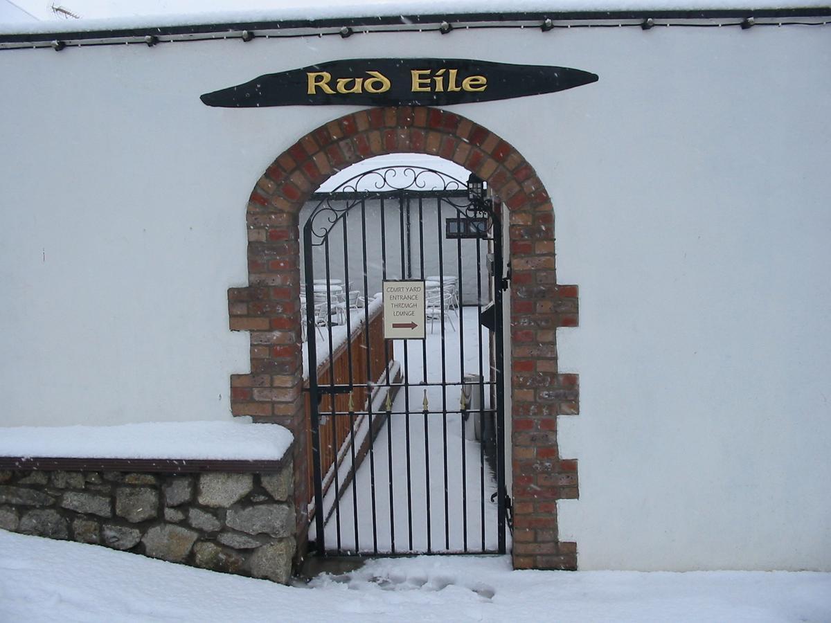 The Coach House Bed & Breakfast Roundwood Eksteriør bilde